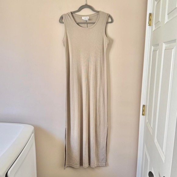 Jones New York Dresses & Skirts - 90s knit maxi dress Jones New York Small ribbed tank midi maxi vintage